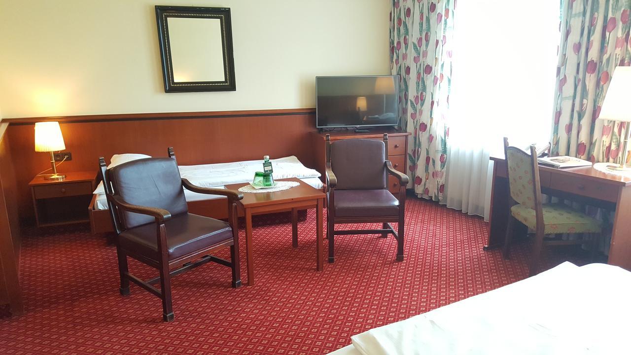 Landhotel Jagdhof Guntramsdorf Buitenkant foto