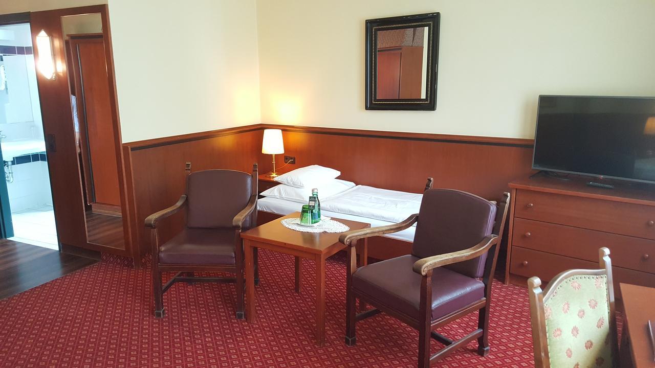 Landhotel Jagdhof Guntramsdorf Buitenkant foto